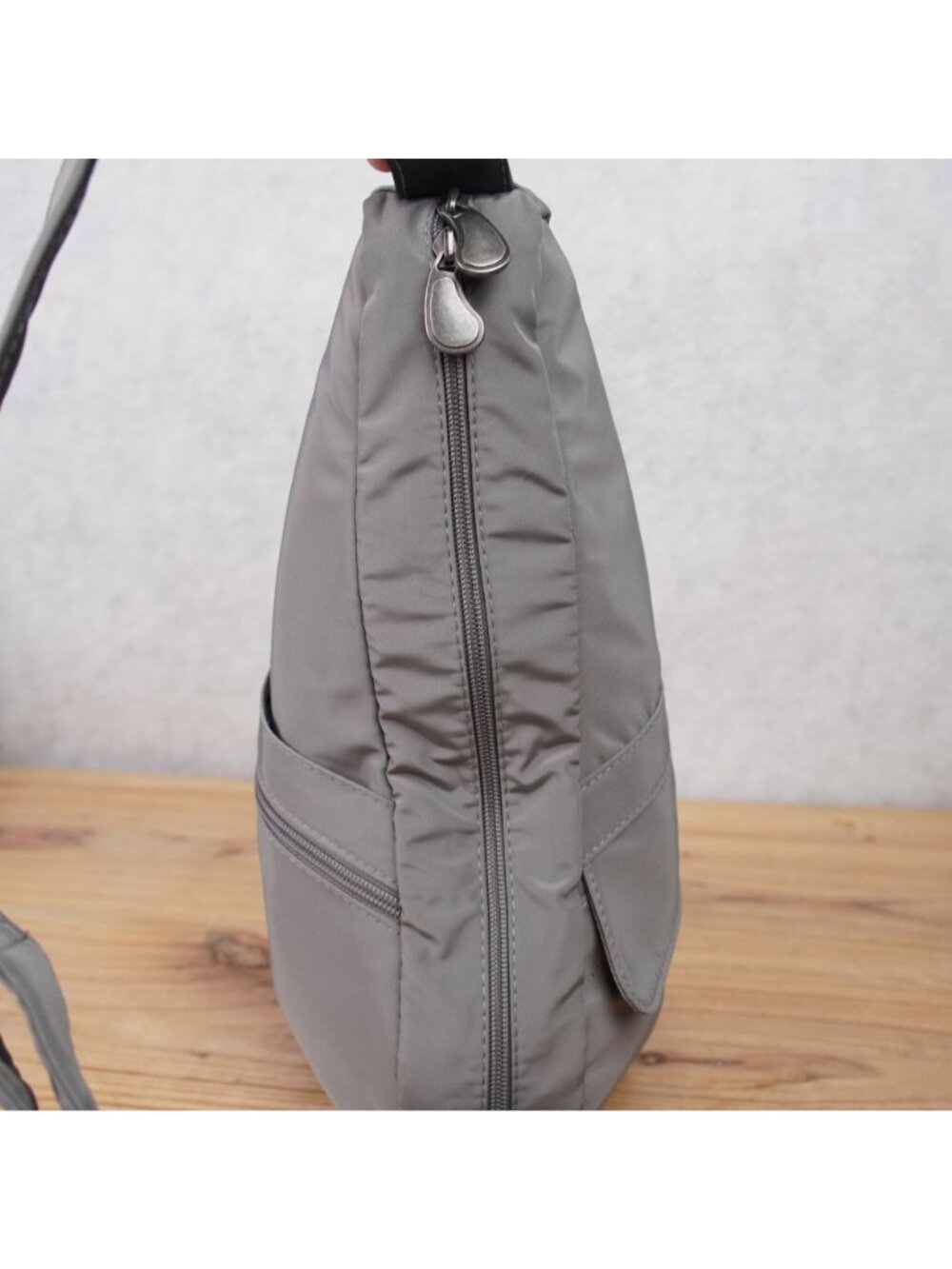 AmeriBag Classic Microfiber Healthy Back Bag Medium Gray Sling Backpack Bag EUC - Picture 4 of 11